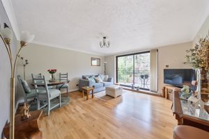 Lounge/Diner- click for photo gallery